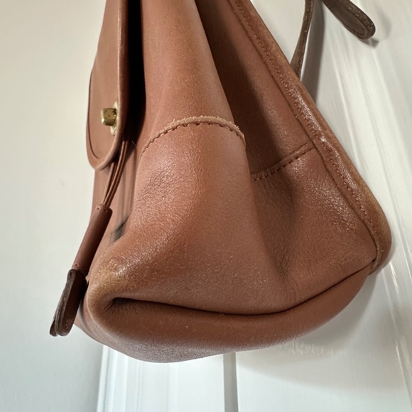 Coach vintage smooth leather turnlock, drawstring, small backpack, saddle color - Picture 7 of 11